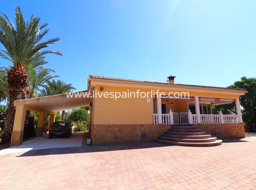 3 sypialnia Finka/Dom wiejski na sprzedaż w Miasto Alicante / Alacant z basenem garażem - 350 000 € (Ref: 10062606)