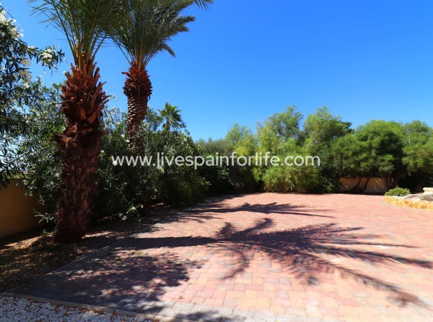3 sypialnia Finka/Dom wiejski na sprzedaż w Miasto Alicante / Alacant z basenem garażem - 350 000 € (Ref: 10062606)