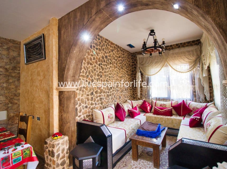 4 slaapkamer Finca/Landhuis te koop in Cox met zwembad garage - € 348.000 (Ref: 10062607)