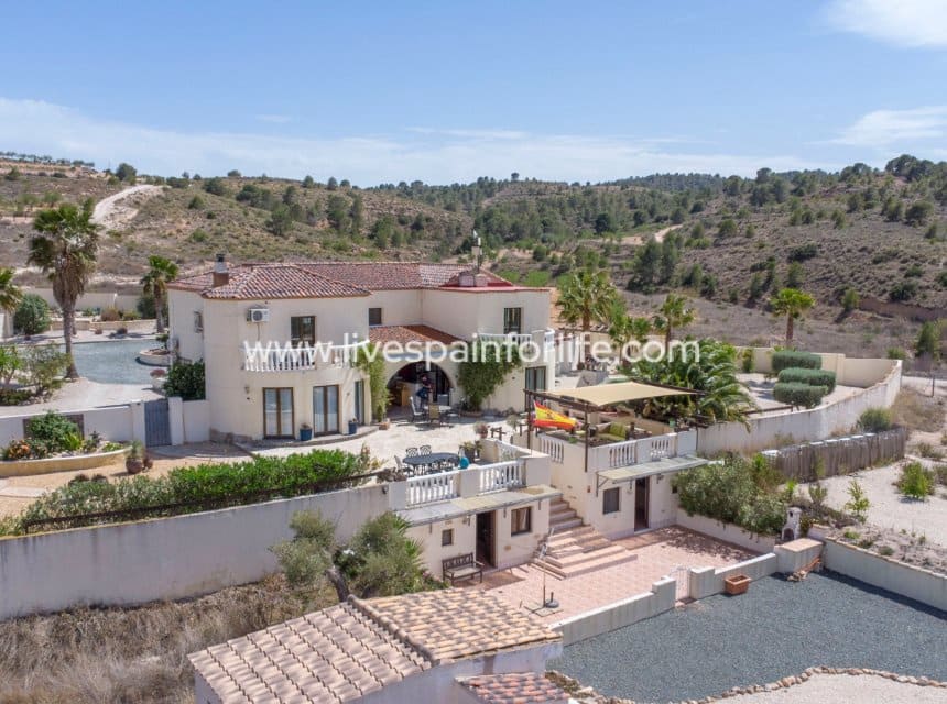 6 Zimmer Finca/Landgut zu verkaufen in Barbarroja mit Pool - 534.995 € (Ref: 10062614)