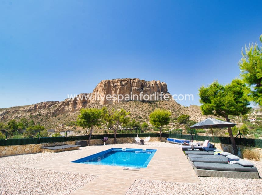 3 slaapkamer Finca/Landhuis te koop in Crevillente / Crevillent met zwembad garage - € 395.000 (Ref: 10062616)