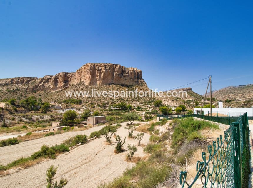 3 slaapkamer Finca/Landhuis te koop in Crevillente / Crevillent met zwembad garage - € 395.000 (Ref: 10062616)