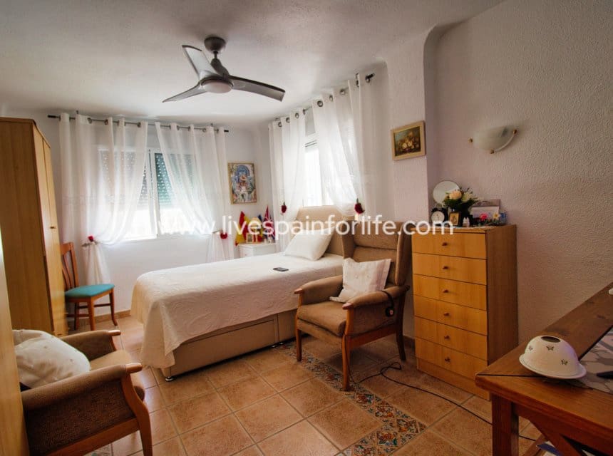3 Zimmer Villa zu verkaufen in Ciudad Quesada mit Pool Garage - 325.000 € (Ref: 10062619)