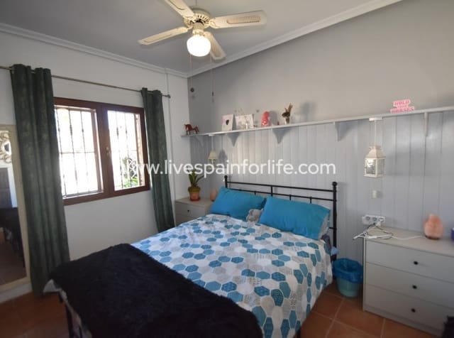 3 bedroom Villa for sale in Daya Vieja with pool garage - € 397,500 (Ref: 10062622)