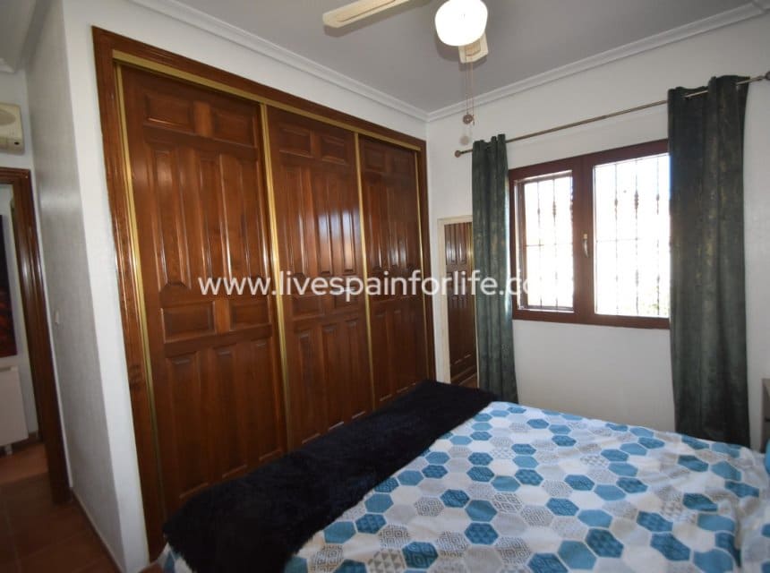 3 bedroom Villa for sale in Daya Vieja with pool garage - € 397,500 (Ref: 10062622)