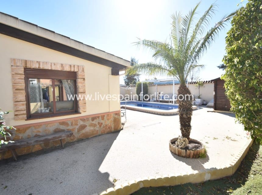 3 bedroom Villa for sale in Daya Vieja with pool garage - € 397,500 (Ref: 10062622)