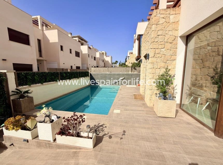 3 camera da letto Villetta Bifamiliare in vendita in Ciudad Quesada con piscina garage - 470.000 € (Rif: 10062738)