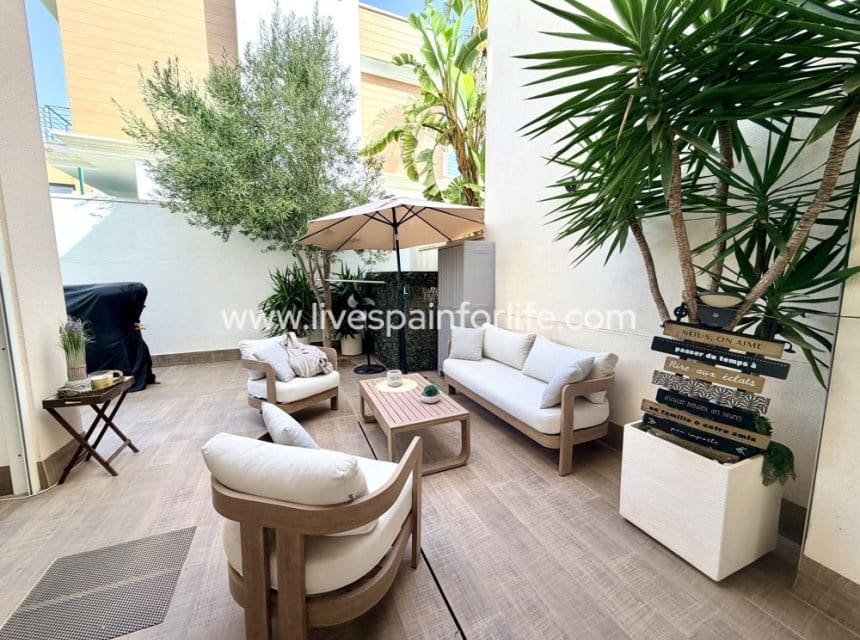 3 camera da letto Villetta Bifamiliare in vendita in Ciudad Quesada con piscina garage - 470.000 € (Rif: 10062738)
