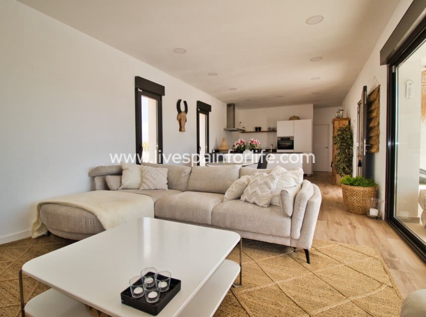 Finca/Casa Rural de 3 habitaciones en Pinoso en venta con piscina garaje - 399.900 € (Ref: 10072982)
