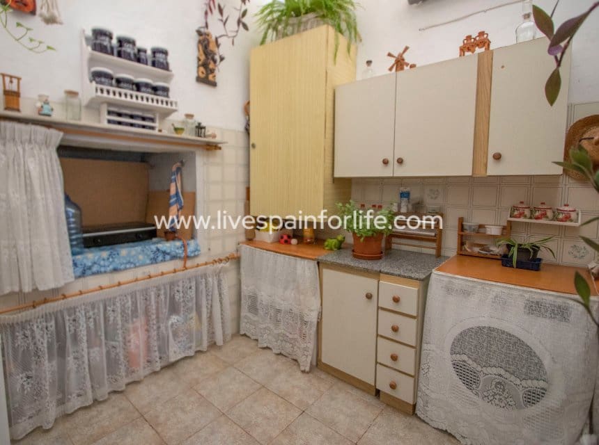 4 bedroom Finca/Country House for sale in Albatera with pool garage - € 362,000 (Ref: 10073198)