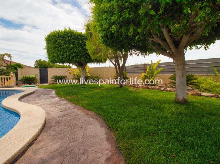 4 soverom Finca/Herregård til salgs i Alicante by med svømmebasseng garasje - € 799 000 (Ref: 10076783)