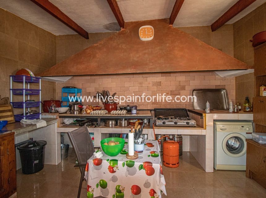 6 soverom Finca/Herregård til salgs i Alicante by med svømmebasseng garasje - € 399 995 (Ref: 10076784)