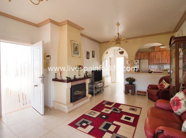 3 slaapkamer Finca/Landhuis te koop in Catral met zwembad - € 389.000 (Ref: 10076785)