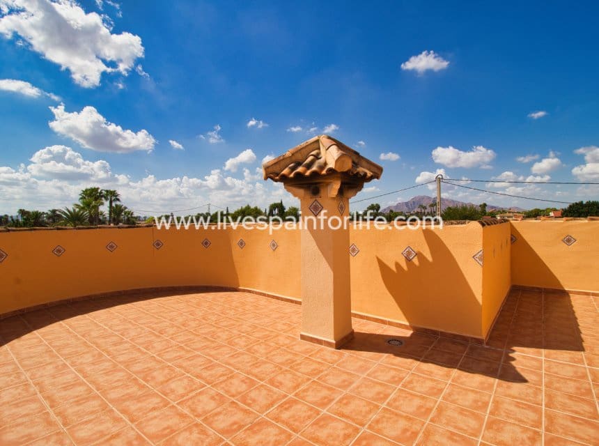 3 slaapkamer Finca/Landhuis te koop in Catral met zwembad - € 389.000 (Ref: 10076785)
