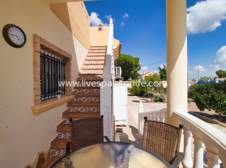 3 slaapkamer Finca/Landhuis te koop in Catral met zwembad - € 389.000 (Ref: 10076785)
