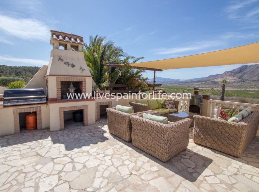 6 slaapkamer Finca/Landhuis te koop in Alicante stad met zwembad - € 534.995 (Ref: 10076788)