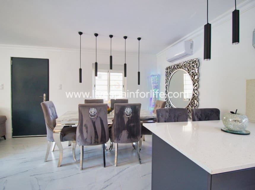 3 chambre Finca/Maison de Campagne à vendre à Alicante ville avec piscine garage - 395 000 € (Ref: 10076789)