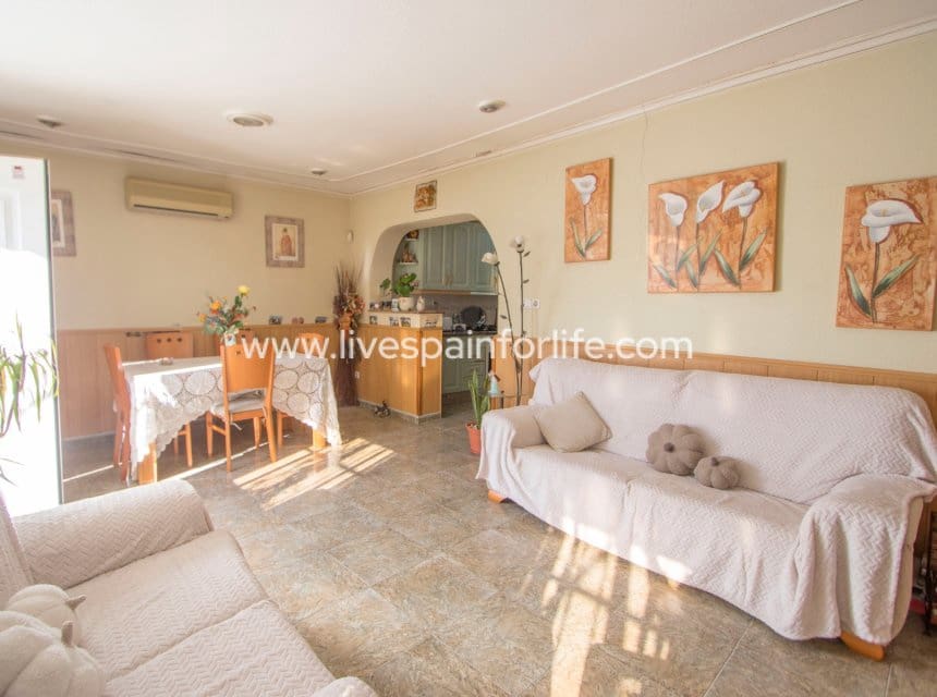 6 camera da letto Finca/Casa di Campagna in vendita in Redovan con garage - 197.000 € (Rif: 10076790)