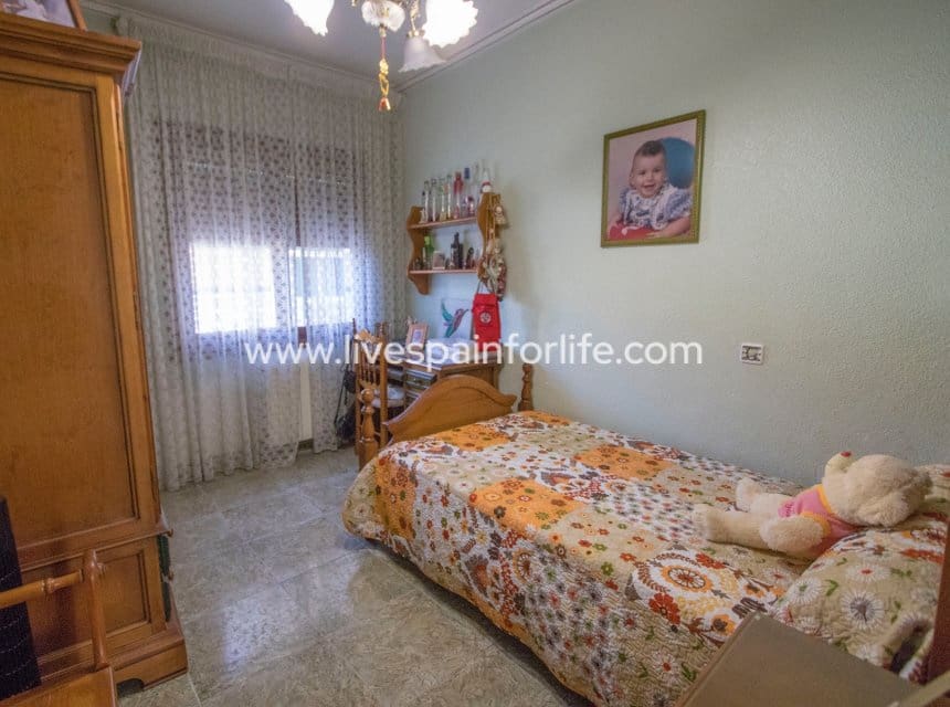 6 camera da letto Finca/Casa di Campagna in vendita in Redovan con garage - 197.000 € (Rif: 10076790)