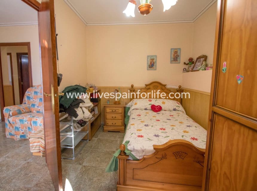 6 camera da letto Finca/Casa di Campagna in vendita in Redovan con garage - 197.000 € (Rif: 10076790)
