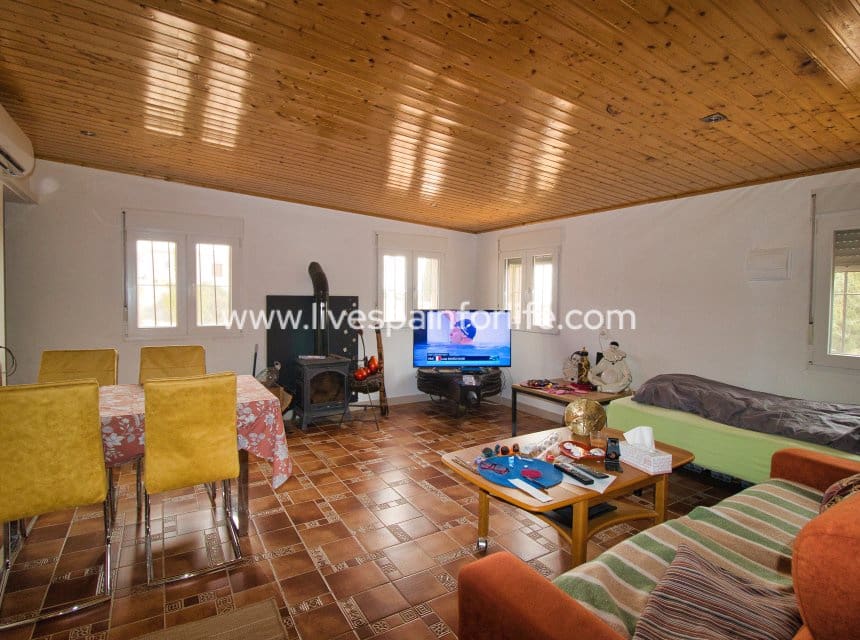 5 soveværelse Finca/Landehus til salg i Alicante by med swimmingpool garage - € 419.000 (Ref: 10076791)