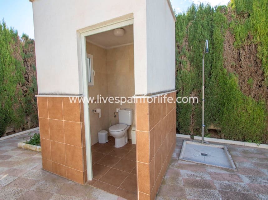 4 sypialnia Finka/Dom wiejski na sprzedaż w Miasto Alicante / Alacant z basenem garażem - 425 000 € (Ref: 10076792)
