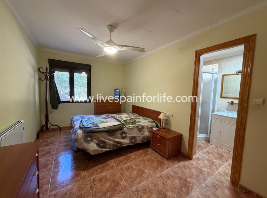 3 makuuhuone Maalaistalo myytävänä paikassa La Romana mukana uima-altaan 
autotalli - 280 000 € (Ref: 10076800)