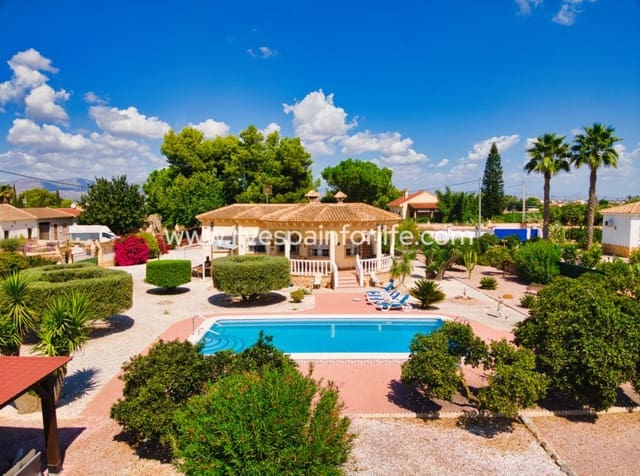 3 soveværelse Finca/Landehus til salg i Alicante by med swimmingpool - € 389.000 (Ref: 10076931)