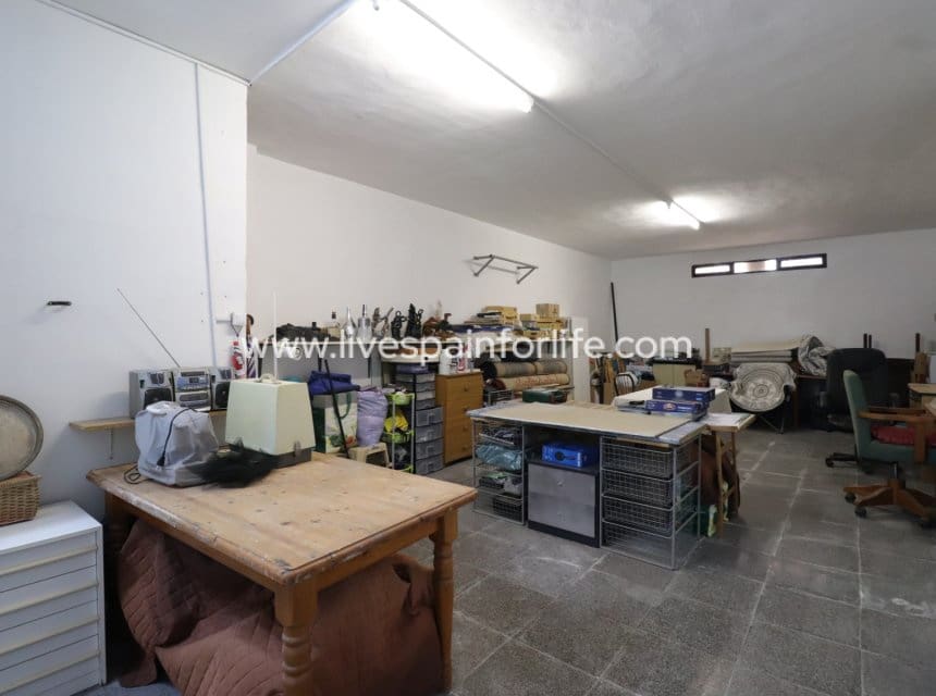 6 makuuhuone Maalaistalo myytävänä paikassa Crevillente / Crevillent mukana uima-altaan 
autotalli - 468 000 € (Ref: 10078646)