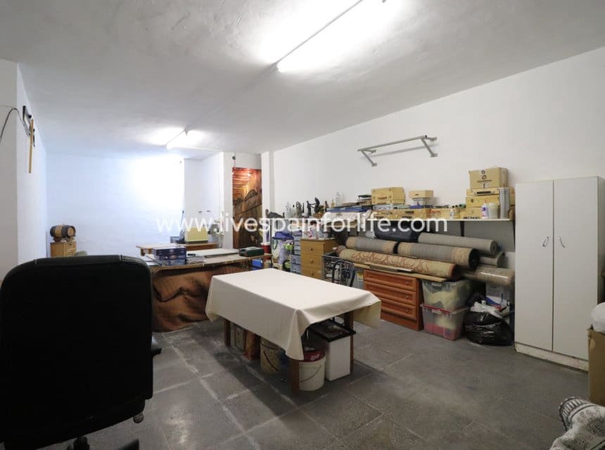 6 makuuhuone Maalaistalo myytävänä paikassa Crevillente / Crevillent mukana uima-altaan 
autotalli - 468 000 € (Ref: 10078646)