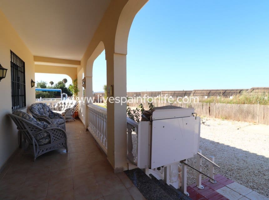 3 soverom Finca/Herregård til salgs i Callosa de Segura med svømmebasseng garasje - € 350 000 (Ref: 10078648)