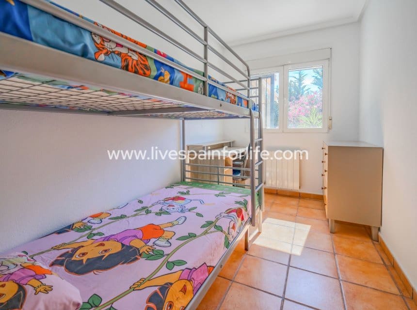 5 soveværelse Finca/Landehus til salg i Rojales med swimmingpool garage - € 650.000 (Ref: 10078918)