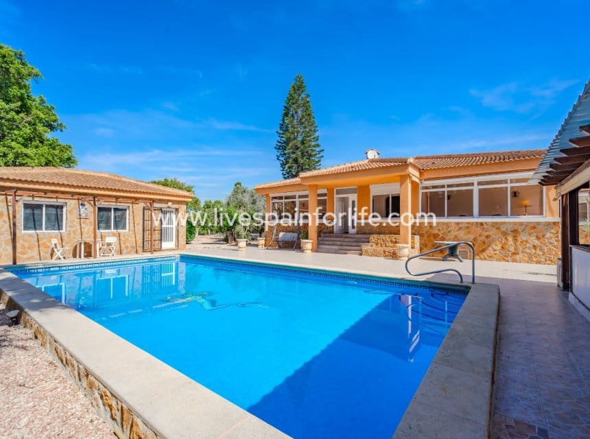 5 soveværelse Finca/Landehus til salg i Rojales med swimmingpool garage - € 650.000 (Ref: 10078918)