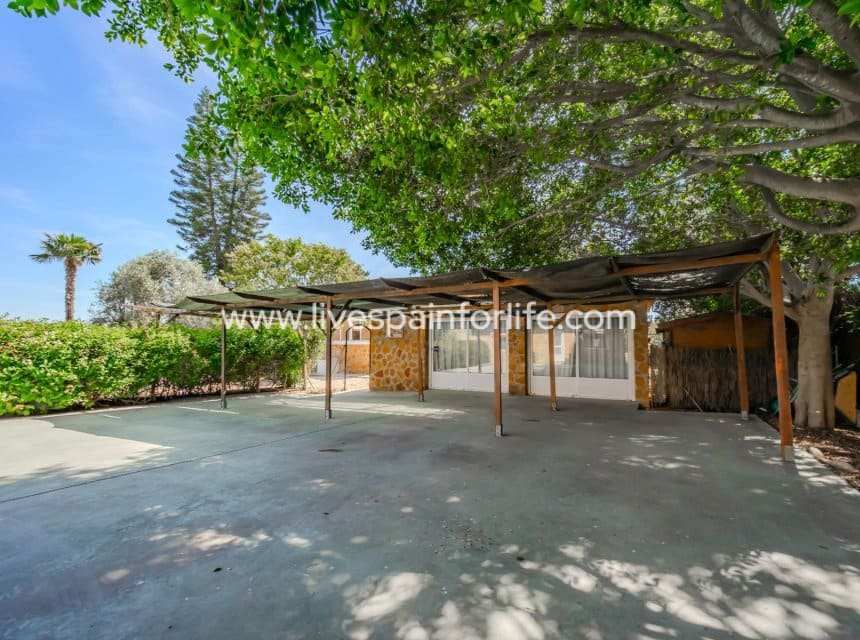 5 soveværelse Finca/Landehus til salg i Rojales med swimmingpool garage - € 650.000 (Ref: 10078918)