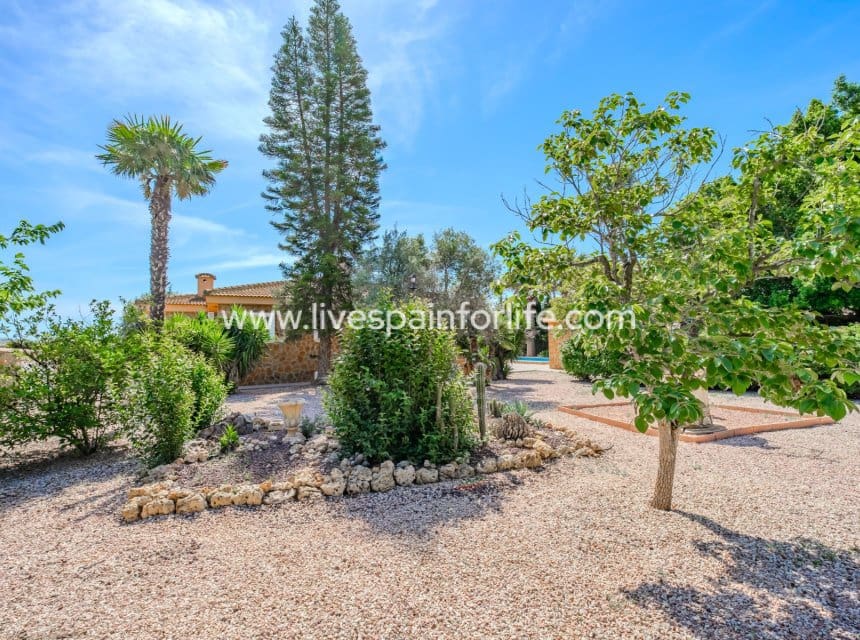 5 soveværelse Finca/Landehus til salg i Rojales med swimmingpool garage - € 650.000 (Ref: 10078918)