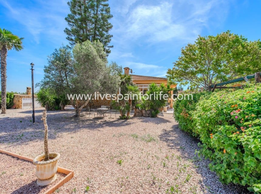 5 soveværelse Finca/Landehus til salg i Rojales med swimmingpool garage - € 650.000 (Ref: 10078918)