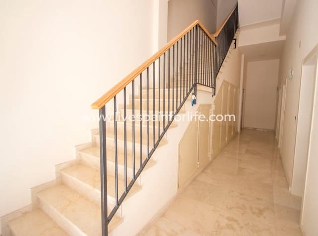 Apartamento de 4 habitaciones en Albatera en venta con garaje - 200.000 € (Ref: 10078919)