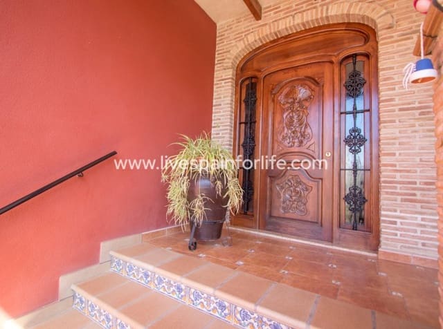 4 quarto Casa em Banda para venda em Albatera com garagem - 460 000 € (Ref: 10079786)