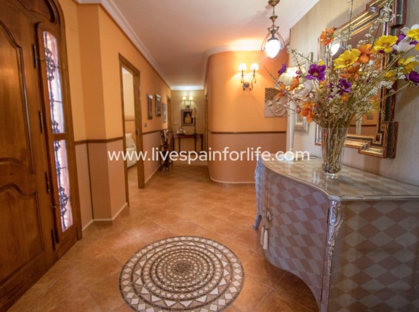 4 quarto Casa em Banda para venda em Albatera com garagem - 460 000 € (Ref: 10079786)