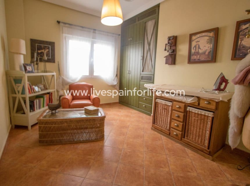 4 quarto Casa em Banda para venda em Albatera com garagem - 460 000 € (Ref: 10079786)