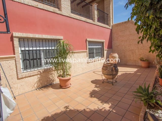 4 quarto Casa em Banda para venda em Albatera com garagem - 460 000 € (Ref: 10079786)