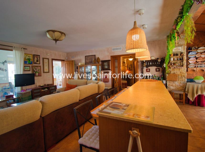 Finca/Casa Rural de 3 habitaciones en Benferri en venta con piscina garaje - 325.000 € (Ref: 10082172)