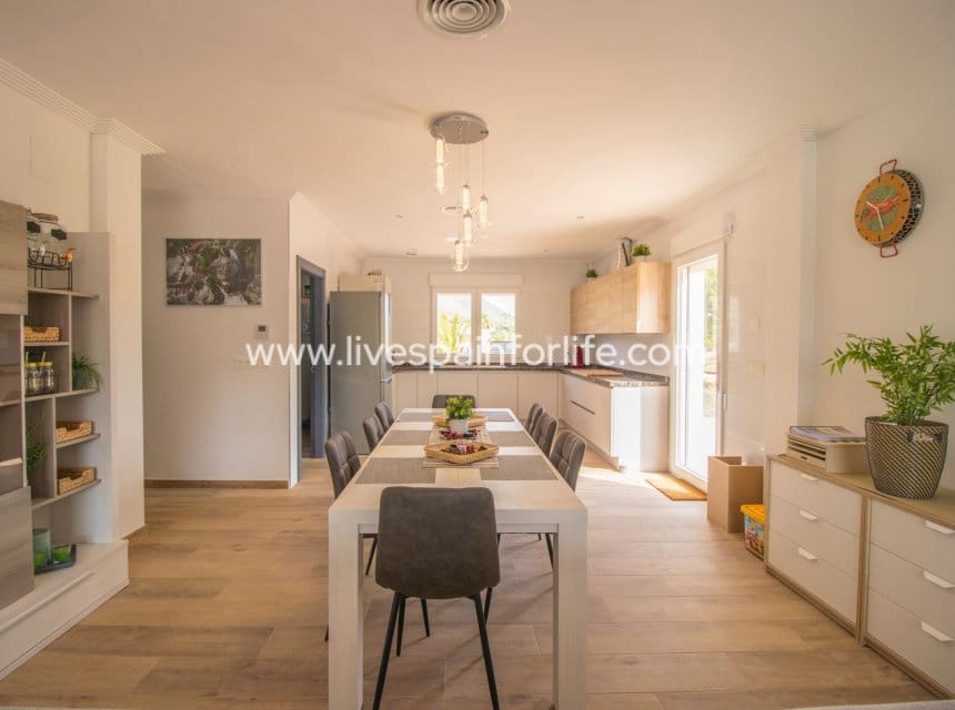 Finca/Casa Rural de 3 habitaciones en Aspe en venta con piscina garaje - 385.000 € (Ref: 10091421)