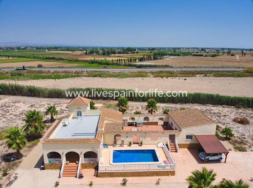 Finca/Casa Rural de 5 habitaciones en Catral en venta con piscina - 399.000 € (Ref: 10091426)
