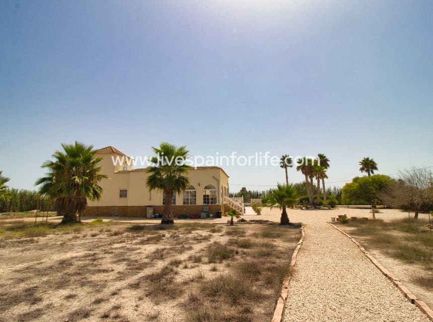 5 soverom Finca/Herregård til salgs i Catral med svømmebasseng - € 399 000 (Ref: 10091427)