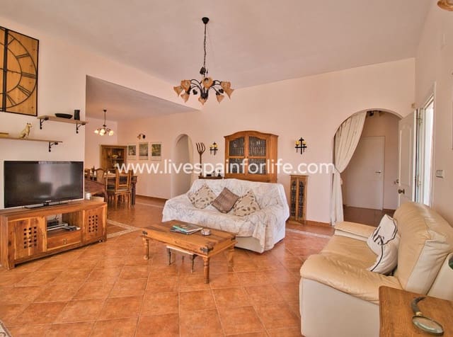 5 soverom Finca/Herregård til salgs i Catral med svømmebasseng - € 399 000 (Ref: 10091427)