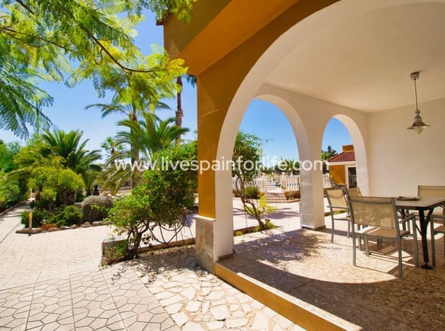 6 slaapkamer Finca/Landhuis te koop in Albatera met zwembad garage - € 485.000 (Ref: 10098786)
