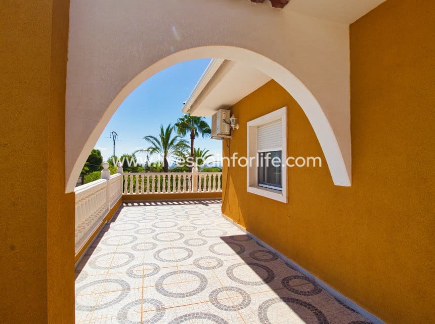 6 slaapkamer Finca/Landhuis te koop in Albatera met zwembad garage - € 485.000 (Ref: 10098927)