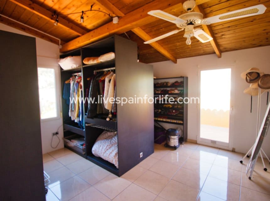 6 slaapkamer Finca/Landhuis te koop in Albatera met zwembad garage - € 485.000 (Ref: 10098927)