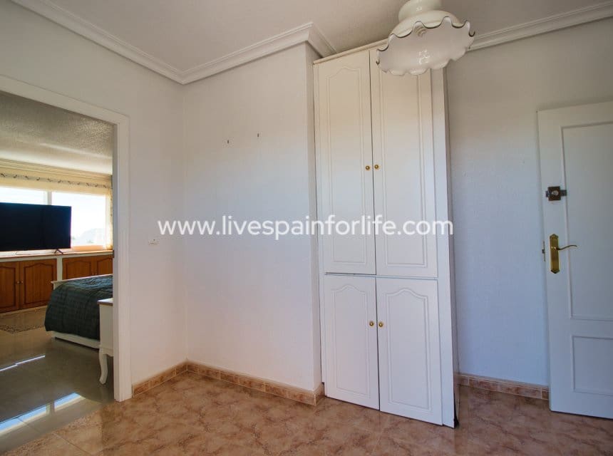 6 slaapkamer Finca/Landhuis te koop in Albatera met zwembad garage - € 485.000 (Ref: 10098927)